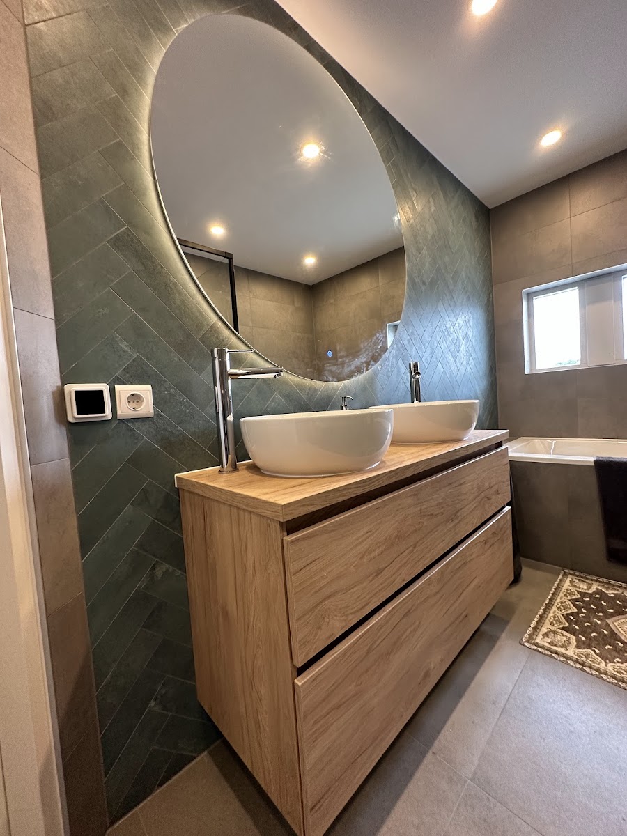 Deya Construction