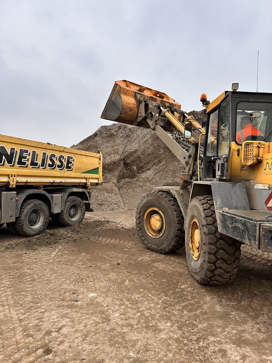 Nelisse Agro, Grond en Infra