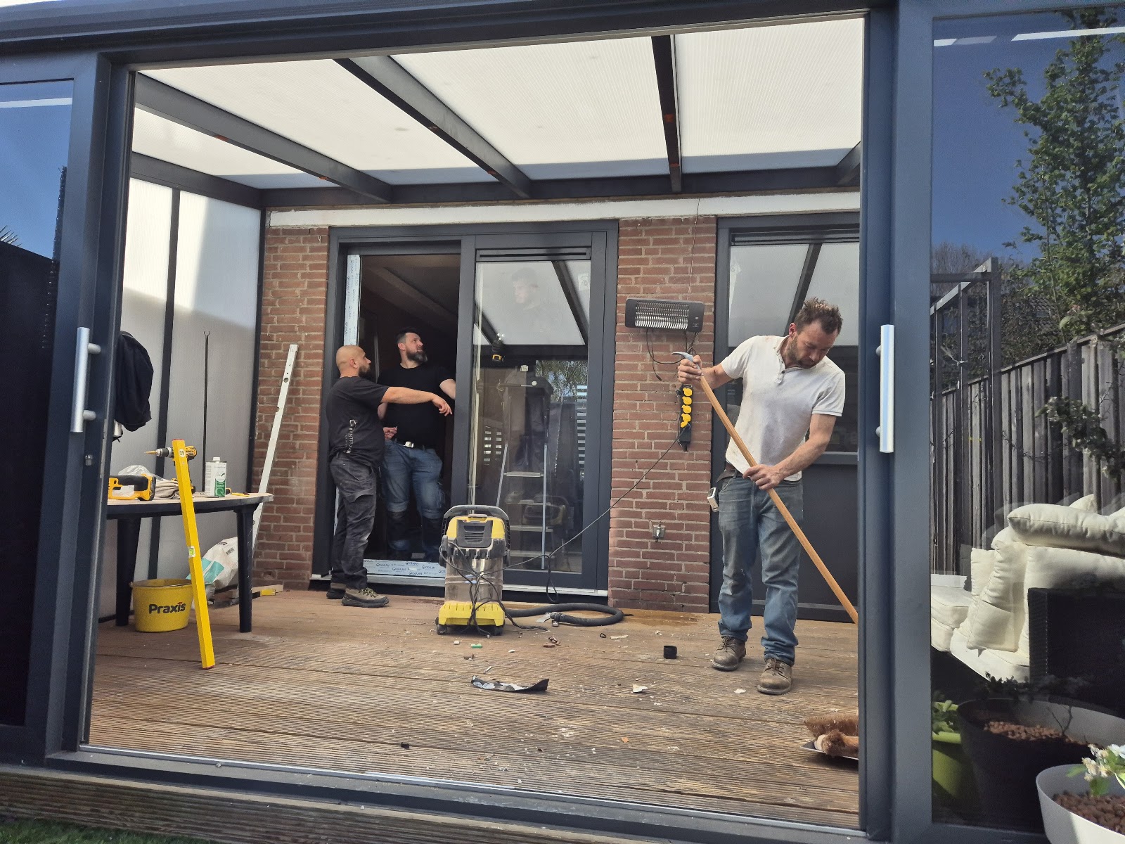 Intrex Afbouw
