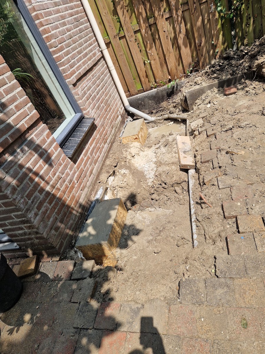 Aanbouw Verzakt