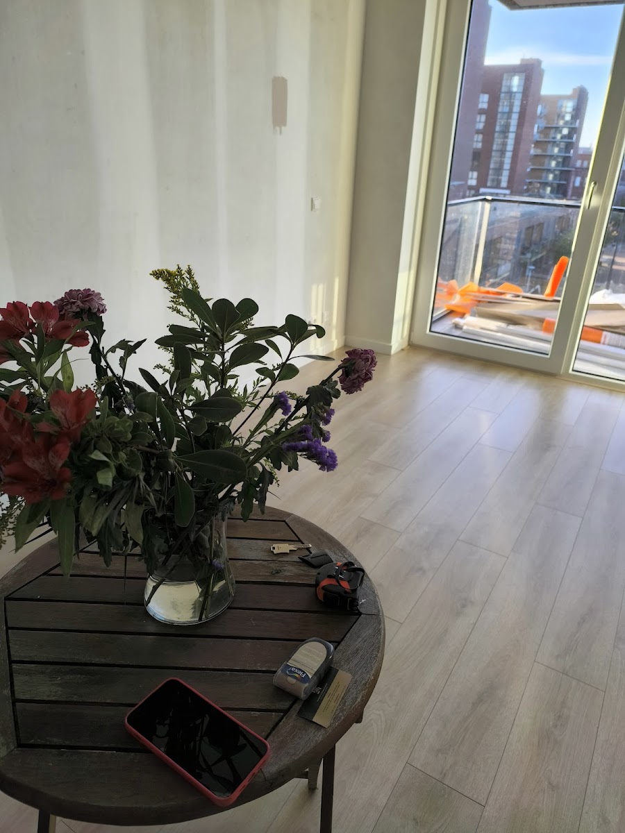 Parquet flooring center